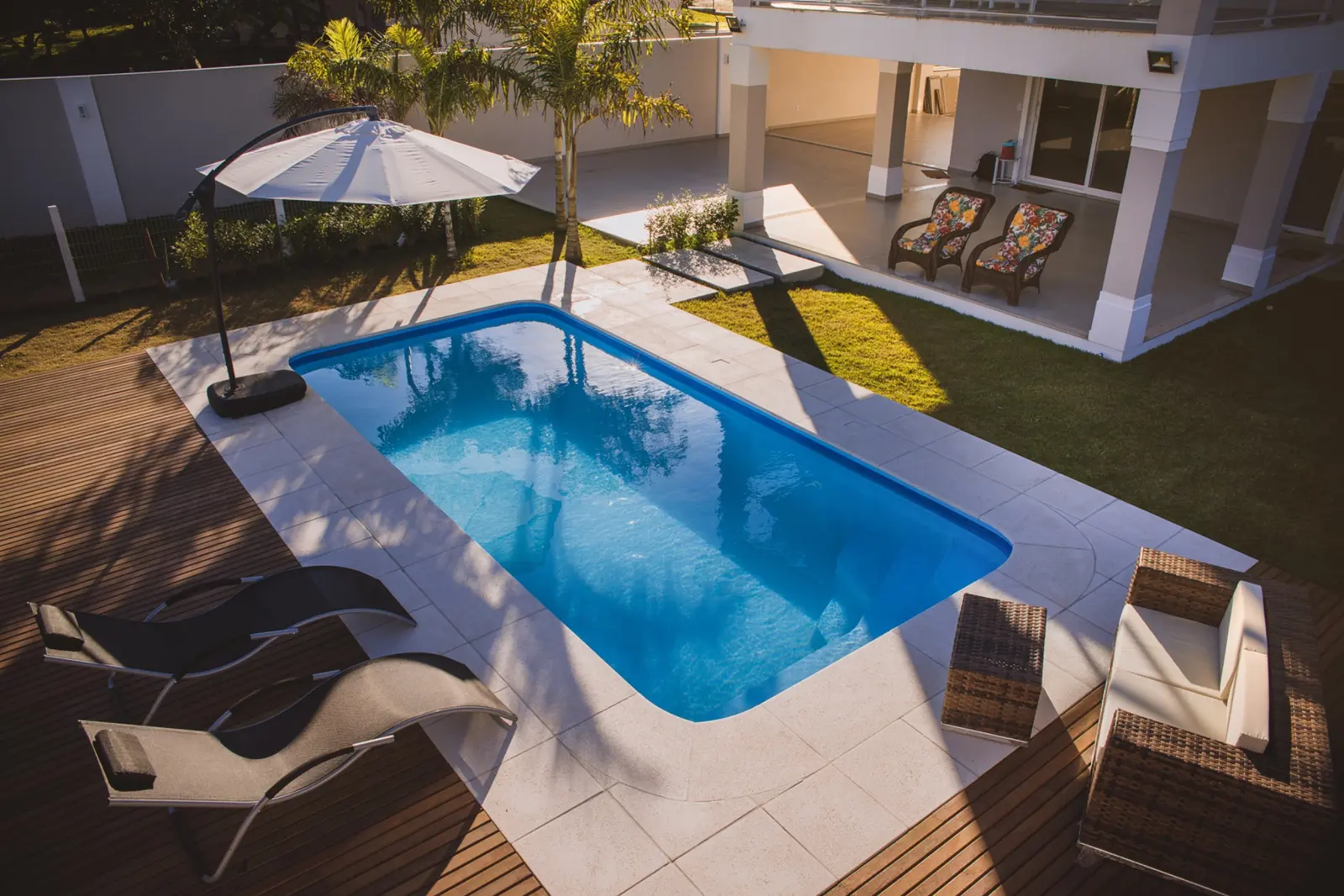 Piscina Exclusive Spazio instalada em área de lazer residencial